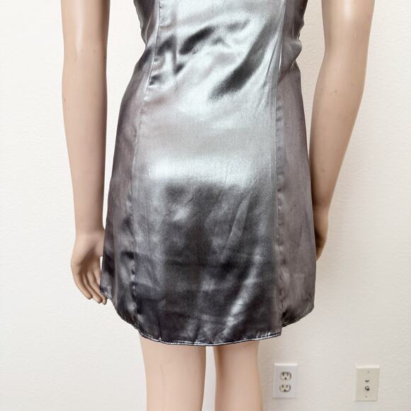 [Urban Outfitters] Silver Metallic Asymmetrical Mallory Mini Dress Size Medium M - Picture 8 of 12